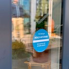 Butikstilbud - Skilte - Hold Afstand 3x 2 skilte