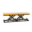 Løftebord 2000 kg platform mål 2500 x 820 mm.