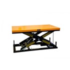 Løftebord 4000 kg. platform mål 1200 x 2000 mm.