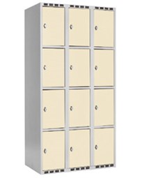 Omklædningsskab beige med 12 døre. Hasp