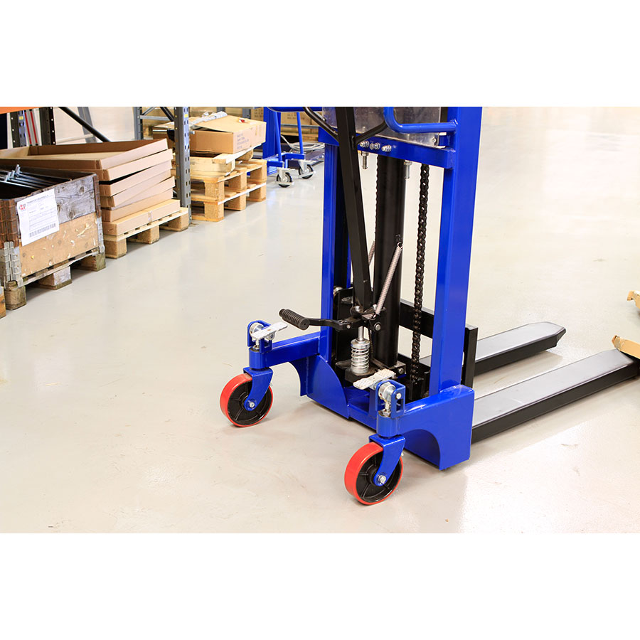 Pallestabler manuel, løftehøjde 2500 mm. 1000 kg.