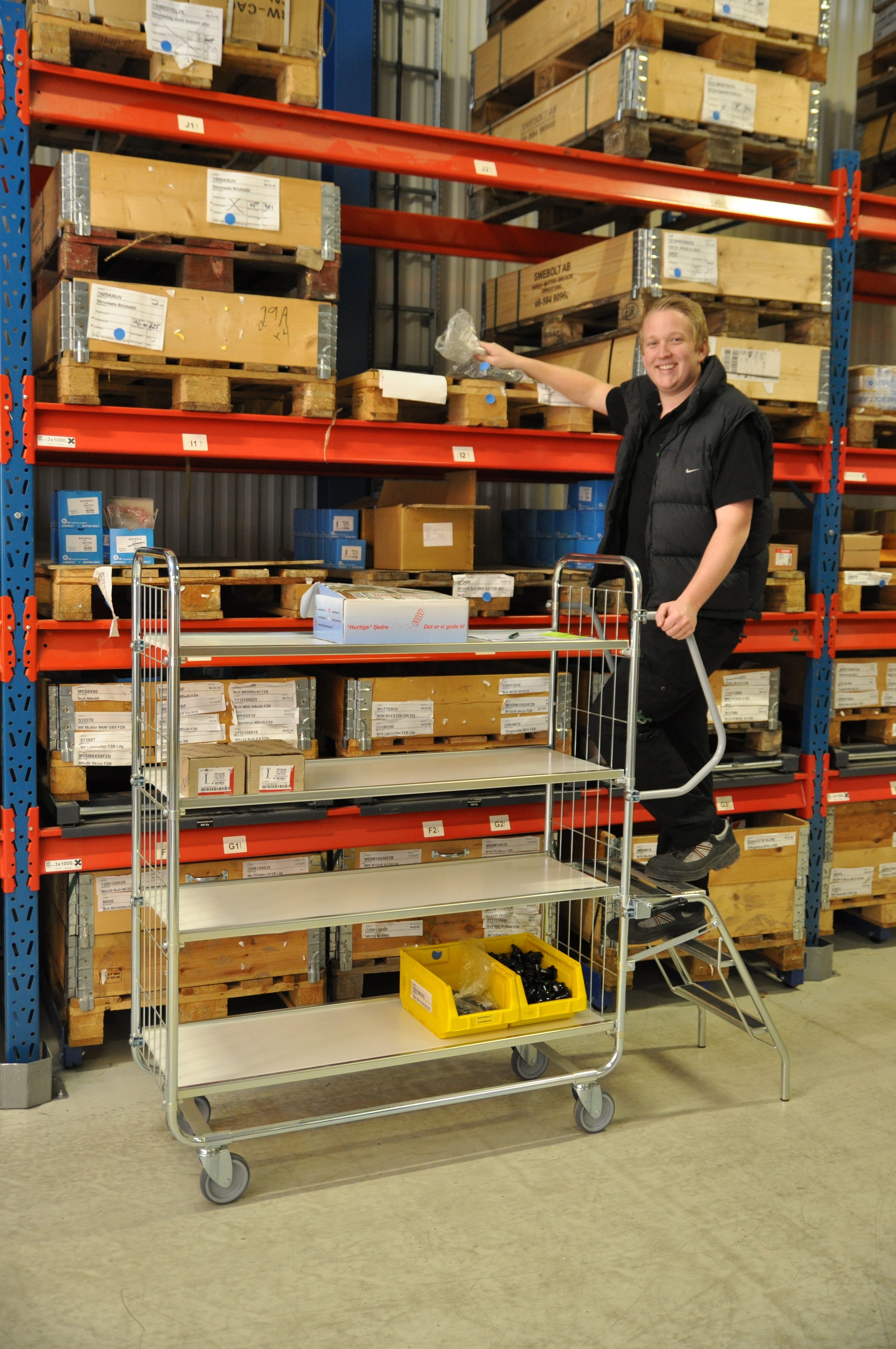 Hyldevogn m 4 indstillige hylder og håndtag Large