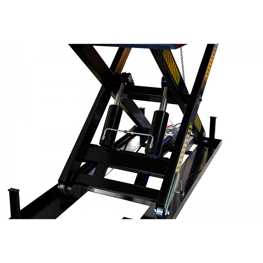 Løftebord 4000 kg. platform mål 1200 x 2000 mm.
