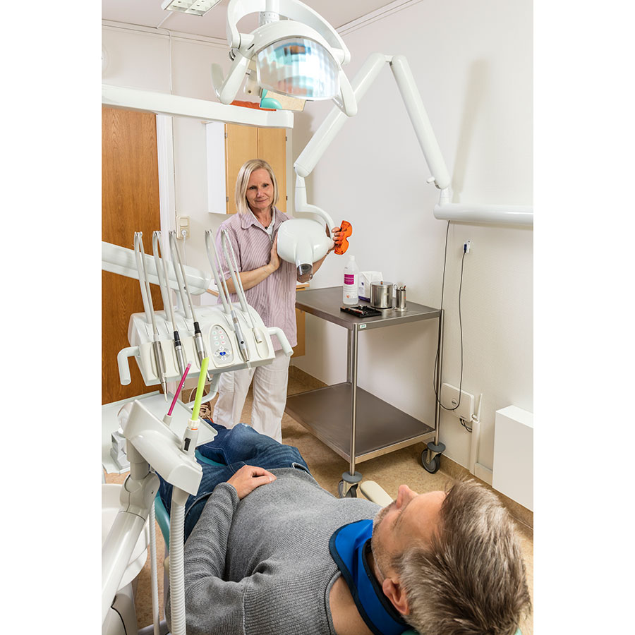 Rustfri vogn helsvejst med 2 hylder - uden håndtag