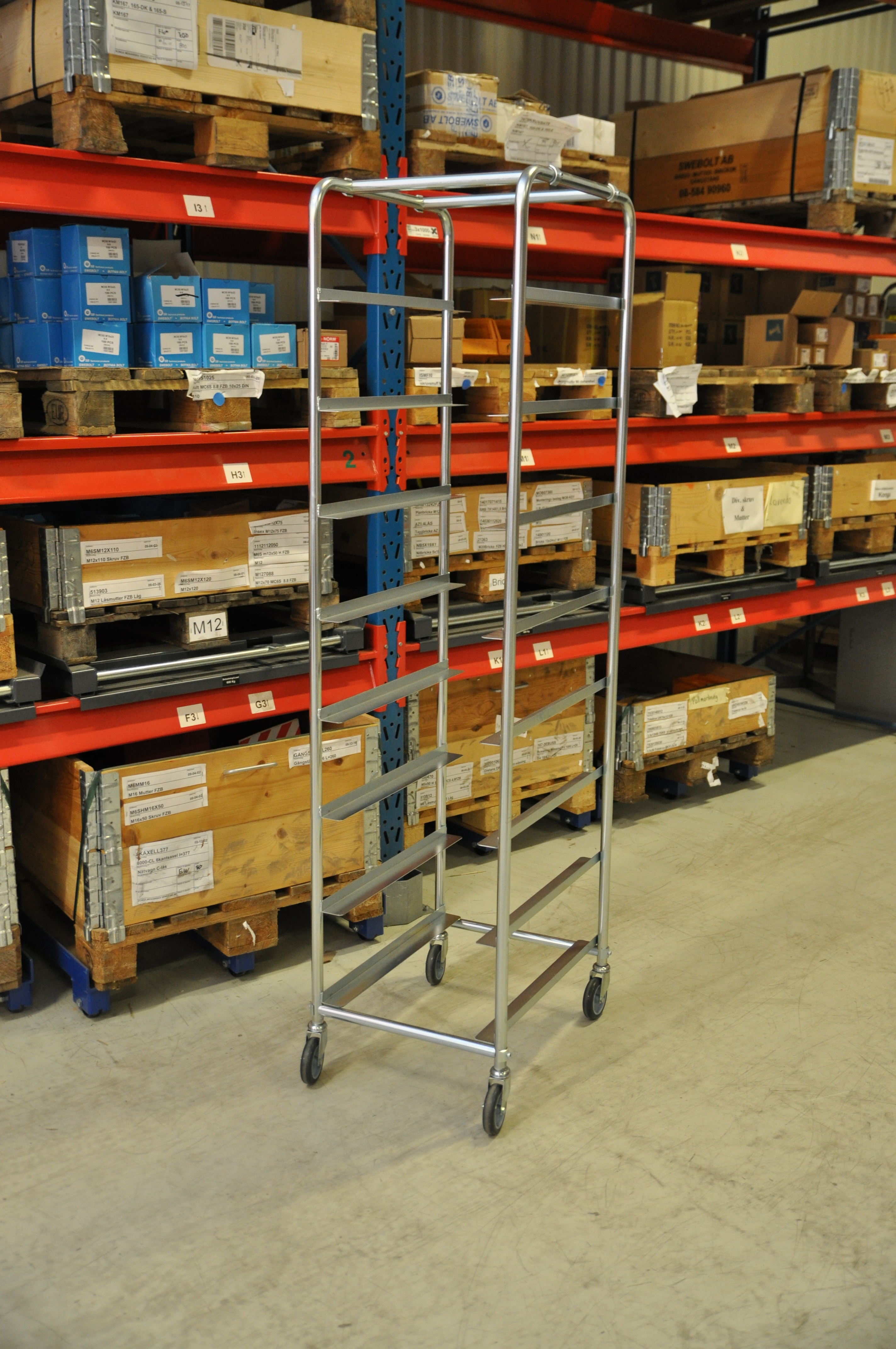 Kassevogn for 8 plastkasser i 600x400mm.