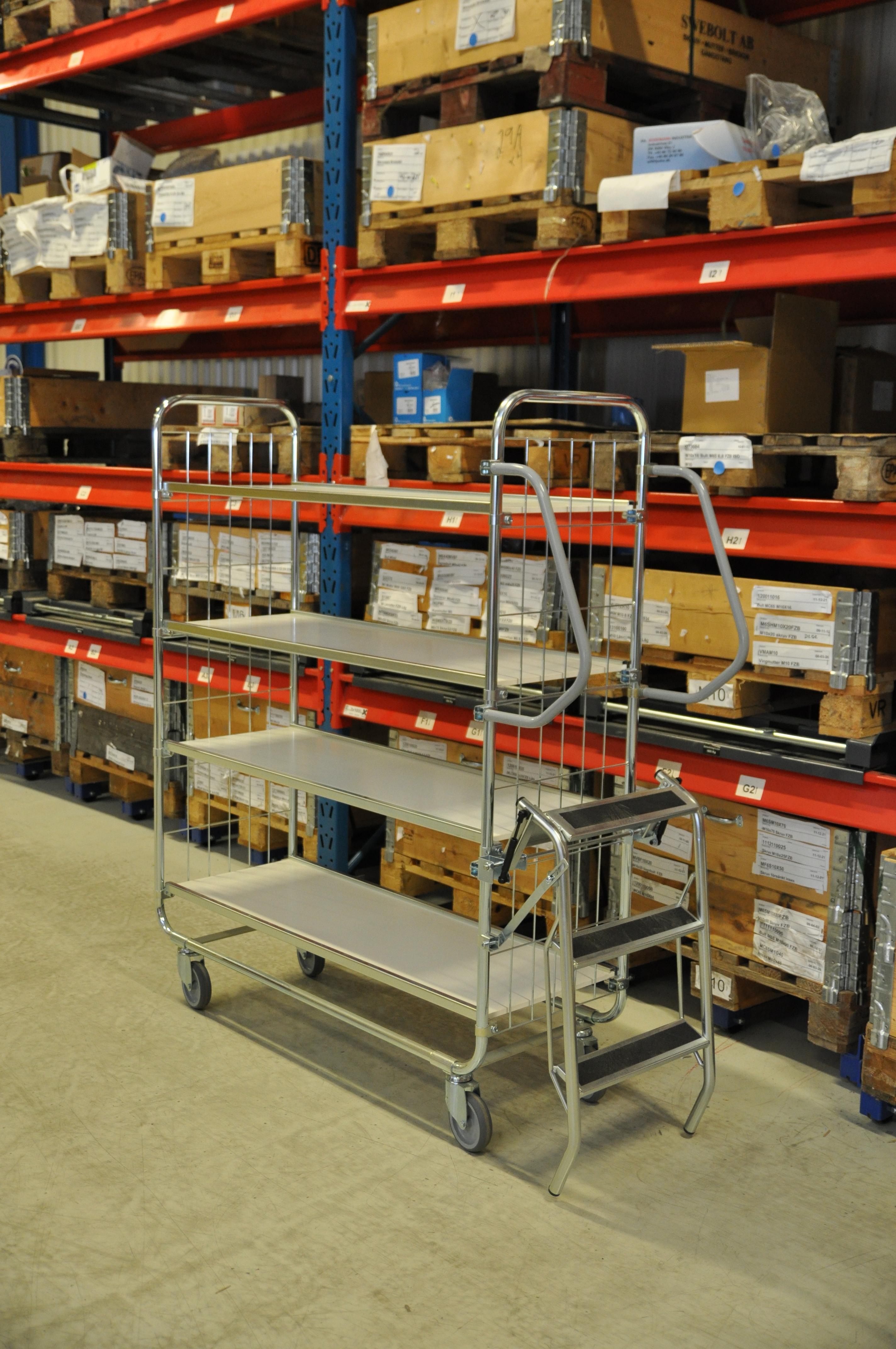 Hyldevogn m 4 indstillige hylder og håndtag Large