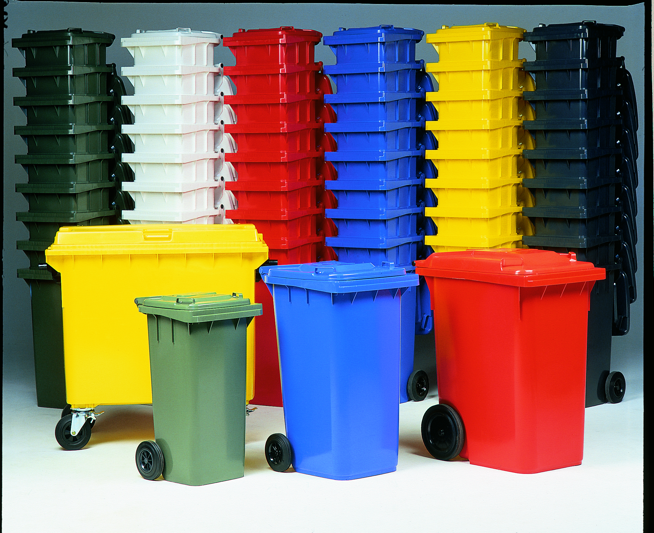 Affaldsbeholder i plast 120 L. Grøn