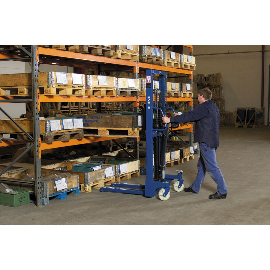 Pallestabler manuel, løftehøjde 2500 mm. 1000 kg.